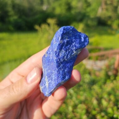 Natūralus lazuritas (lapis lazuli)