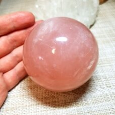 Rožinio kvarco sfera 843g