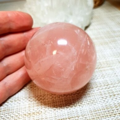 Rožinio kvarco sfera 405g 2