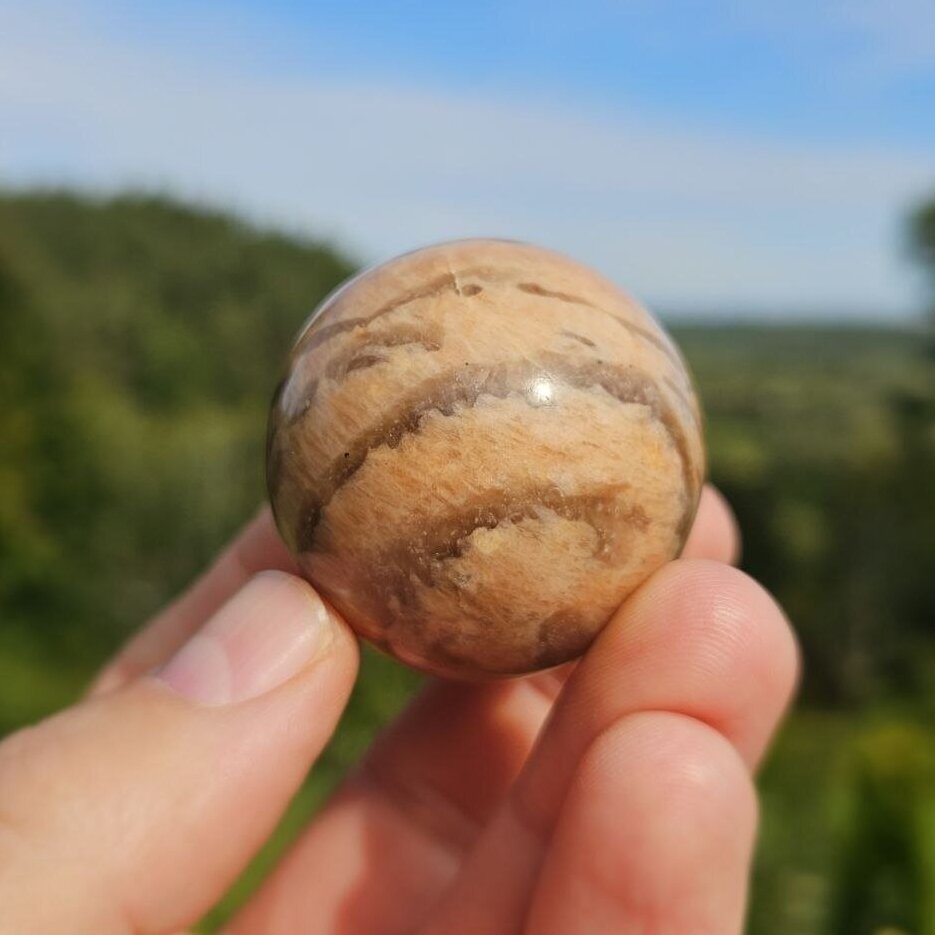 Saulės akmens svera 1