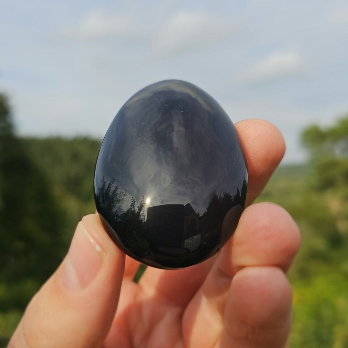Vaivorykštinio obsidiano delninukas 1