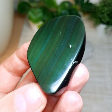 Vaivorykštinis obsidianas 1