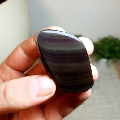 Vaivorykštinis obsidianas 2