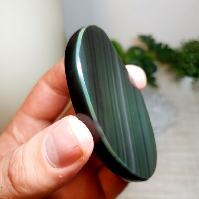 Vaivorykštinis obsidianas 1