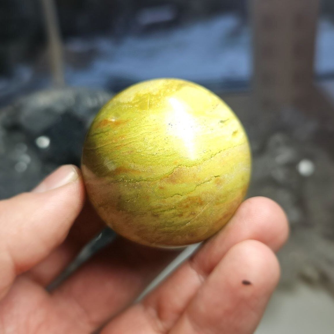 Žaliojo opalo rutulys 1