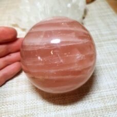 Žvaigždinio rožinio kvarco sfera 928g